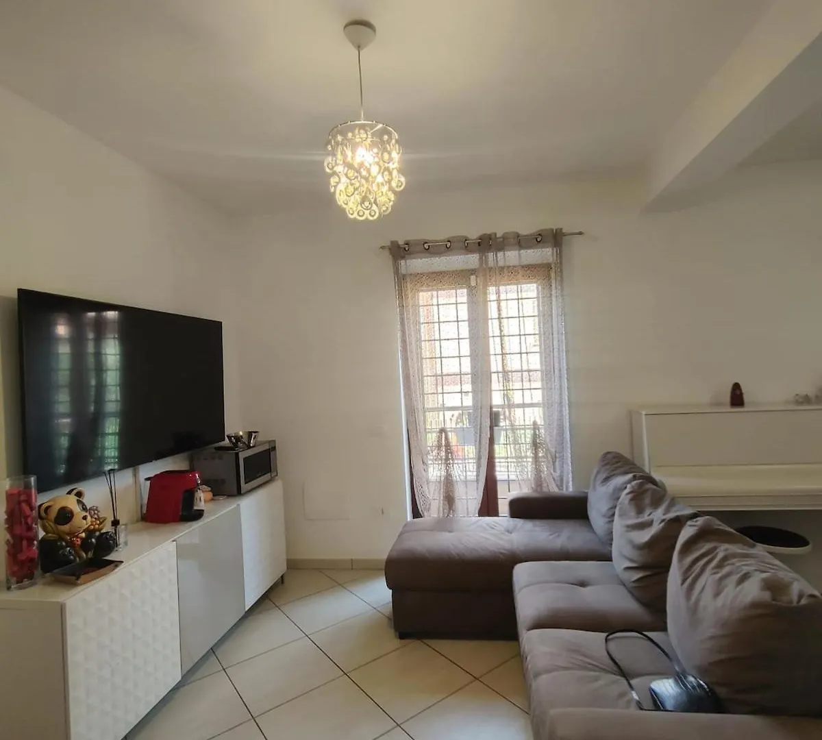 House In Rome - Cozy And Modern Villa